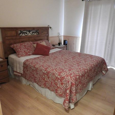 Hotel Sous La Croix 152725 Tadoussac Eksteriør billede