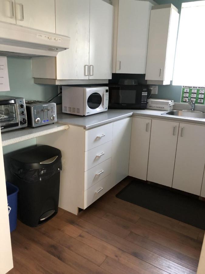 Hotel Sous La Croix 152725 Tadoussac Eksteriør billede