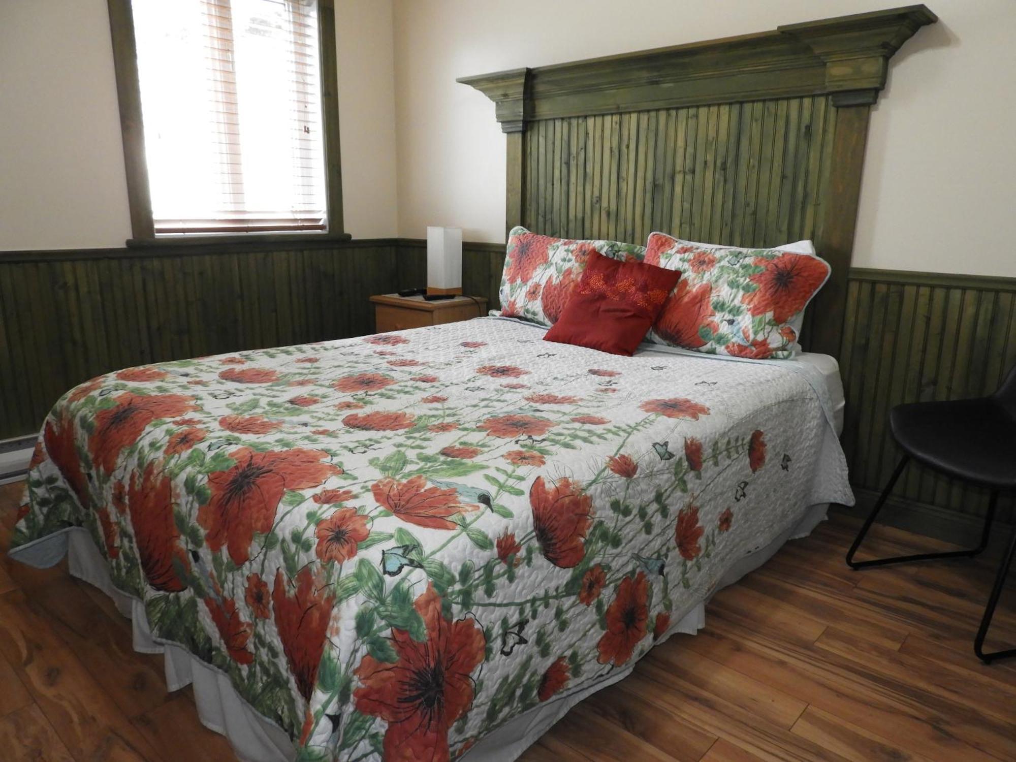 Hotel Sous La Croix 152725 Tadoussac Eksteriør billede