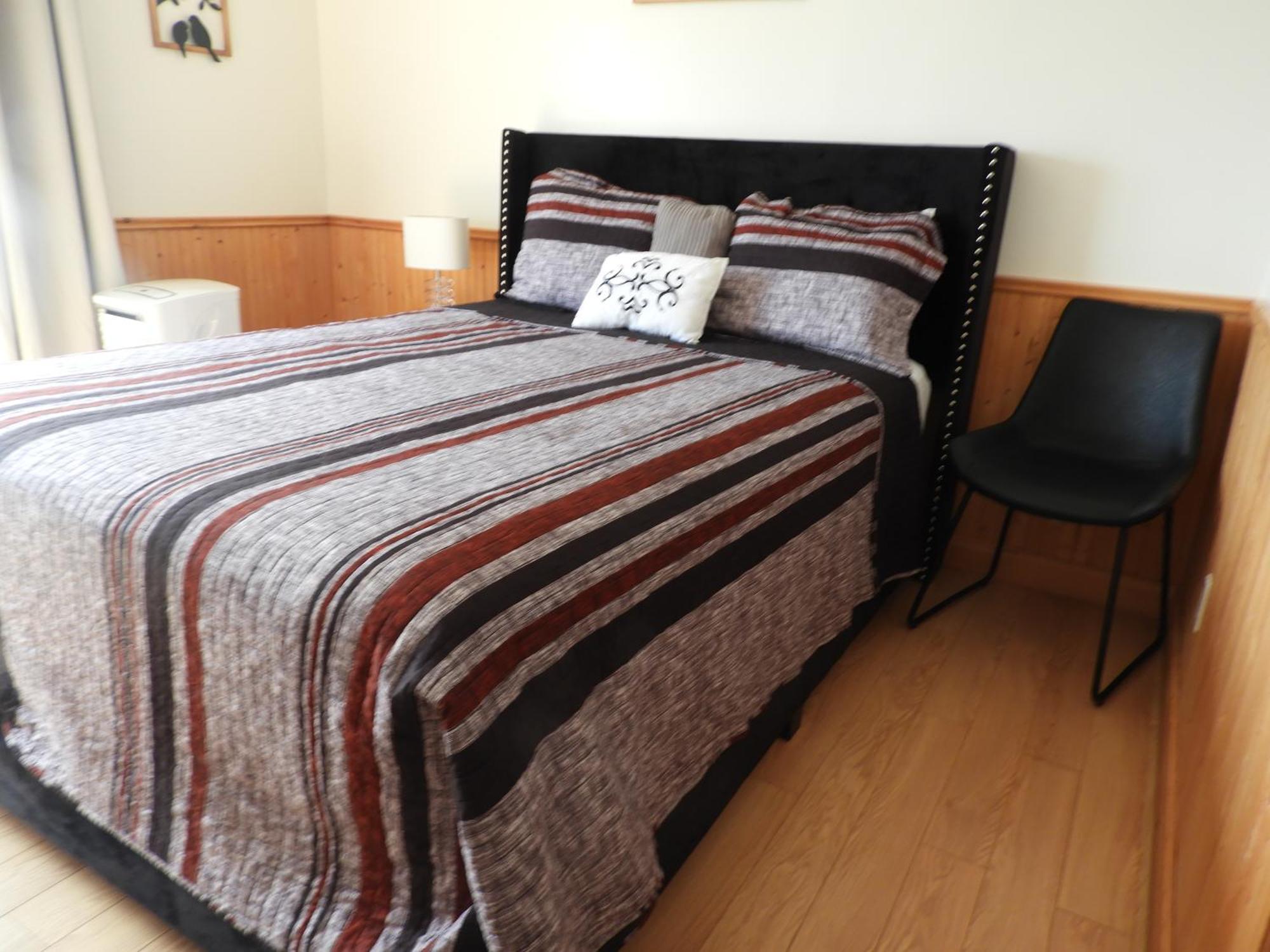 Hotel Sous La Croix 152725 Tadoussac Eksteriør billede
