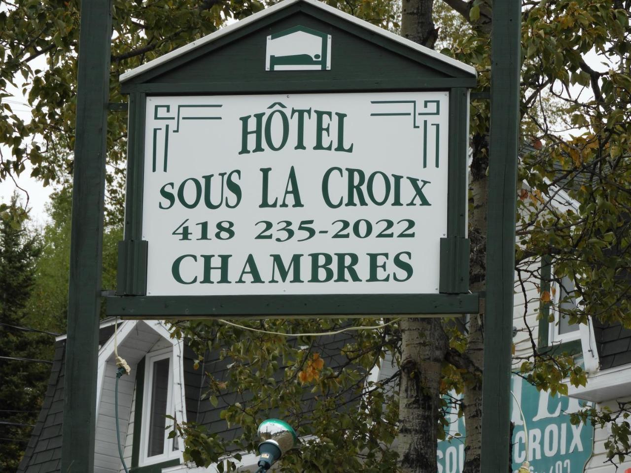 Hotel Sous La Croix 152725 Tadoussac Eksteriør billede